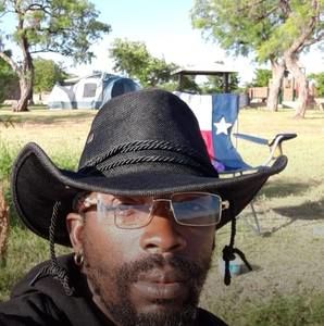 Meet your Posher, Zachery